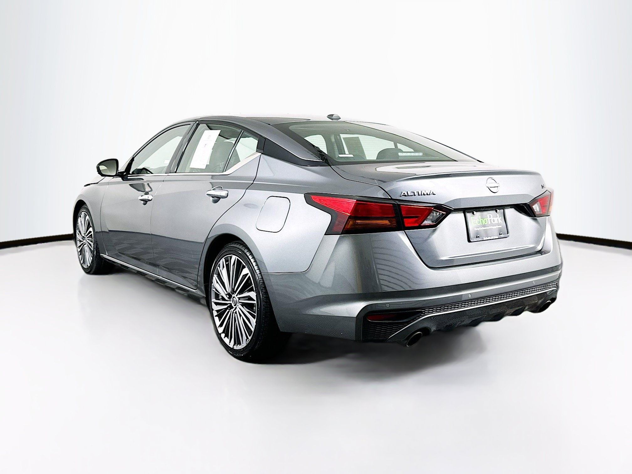 Used 2023 Nissan Altima 2.5 SL FWD image 5