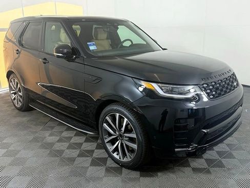 Certified 2025 Land Rover Discovery Dynamic SE AWD/4WD image 8