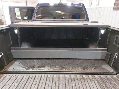 Used 2025 Toyota Tundra Limited AWD/4WD image 13