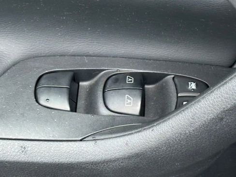 Used 2013 Nissan Altima 2.5 SL FWD image 22