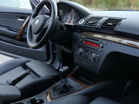 Used 2011 BMW 135i Convertible image 26