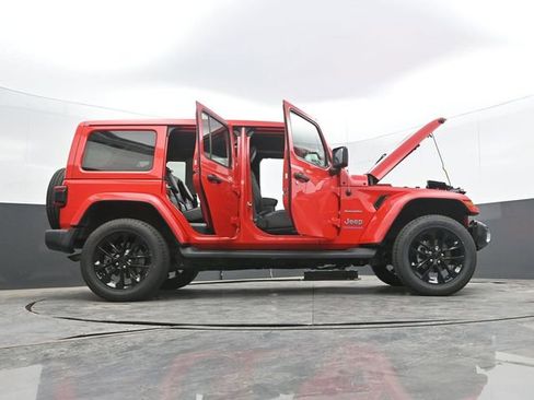 Used 2023 Jeep Wrangler Unlimited Sahara w/ Cold Weather Group AWD/4WD image 69