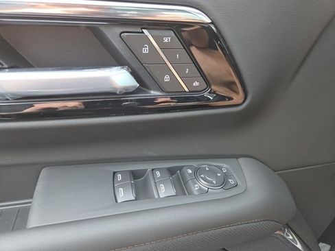 New 2026 Chevrolet Suburban High Country image 11