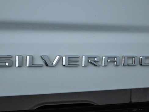 Used 2025 Chevrolet Silverado 1500 LT AWD/4WD image 30
