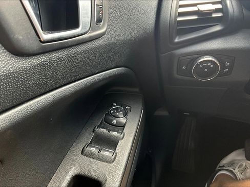 Used 2019 Ford EcoSport Titanium image 33