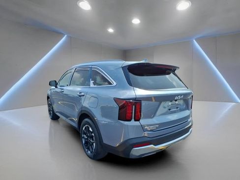 Used 2025 Kia Sorento S FWD image 27