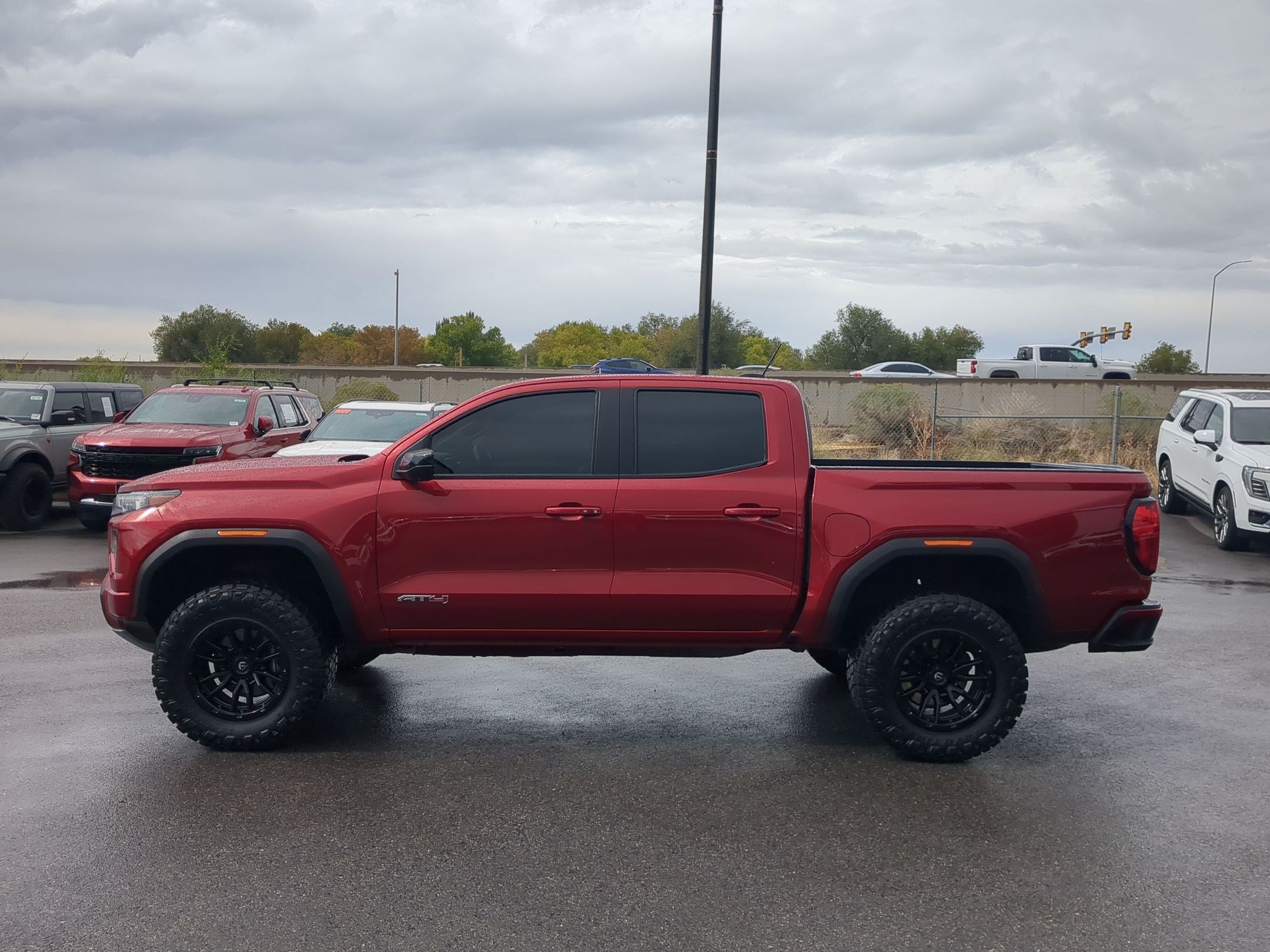 Used 2024 GMC Canyon AT4 w/ AT4 Premium Package AWD/4WD image 2