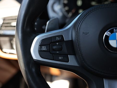 Used 2019 BMW M550i xDrive image 30