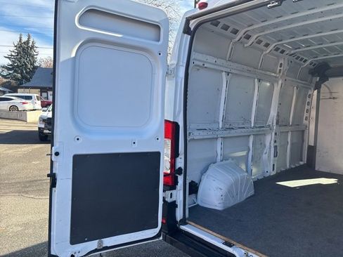 Used 2023 RAM ProMaster 2500 w/ Convenience Group image 7