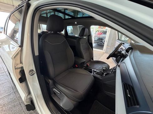 Used 2024 Volkswagen Taos SE AWD/4WD image 24