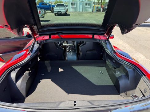 Used 2015 Chevrolet Corvette Z06 w/ 3LZ Preferred Equipment Group RWD image 36