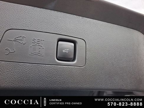 Used 2022 Lincoln Corsair Reserve w/ Equipment Group 201A AWD/4WD image 29