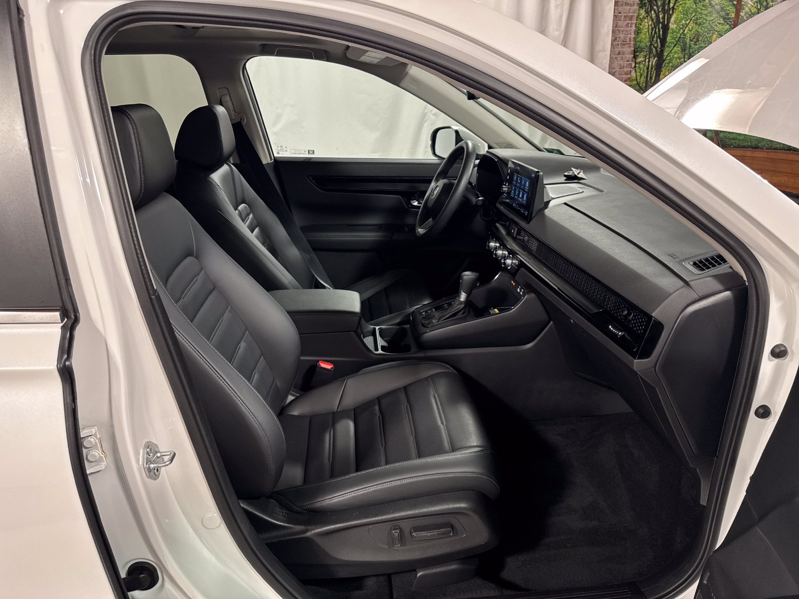 Used 2025 Honda CR-V EX-L image 29