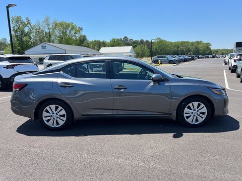 Used 2024 Nissan Sentra S FWD image 6