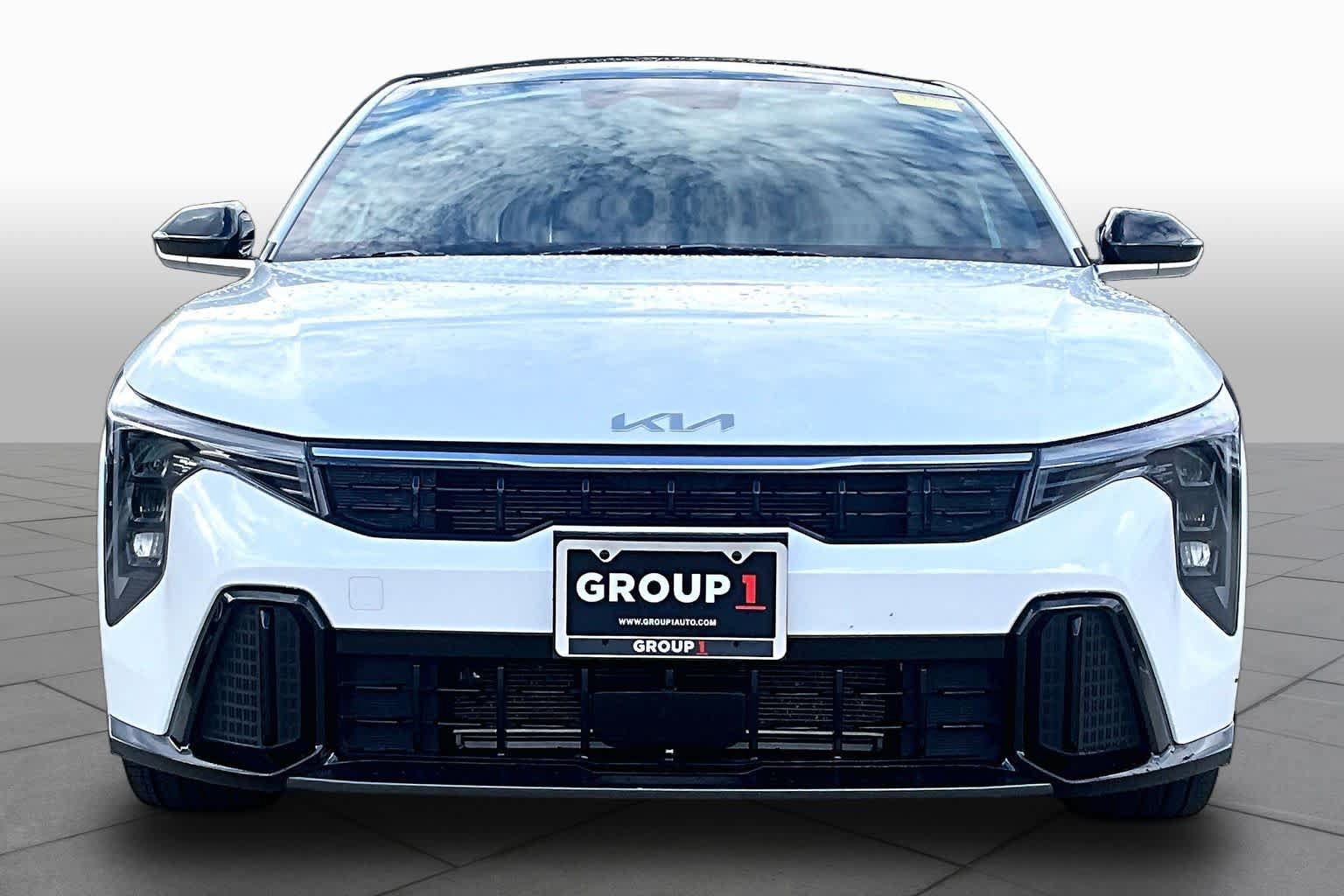 Used 2025 Kia K4 GT-Line w/ GT-Line Premium Package FWD image 4