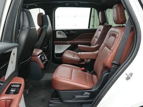 Used 2025 Lincoln Aviator Reserve w/ Equipment Group 201A AWD/4WD image 18