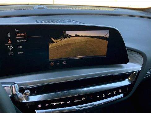 New 2025 Cadillac Lyriq Luxury AWD/4WD image 27