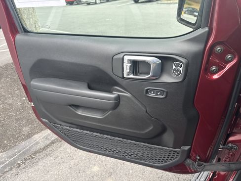 Used 2022 Jeep Wrangler Sport S image 15