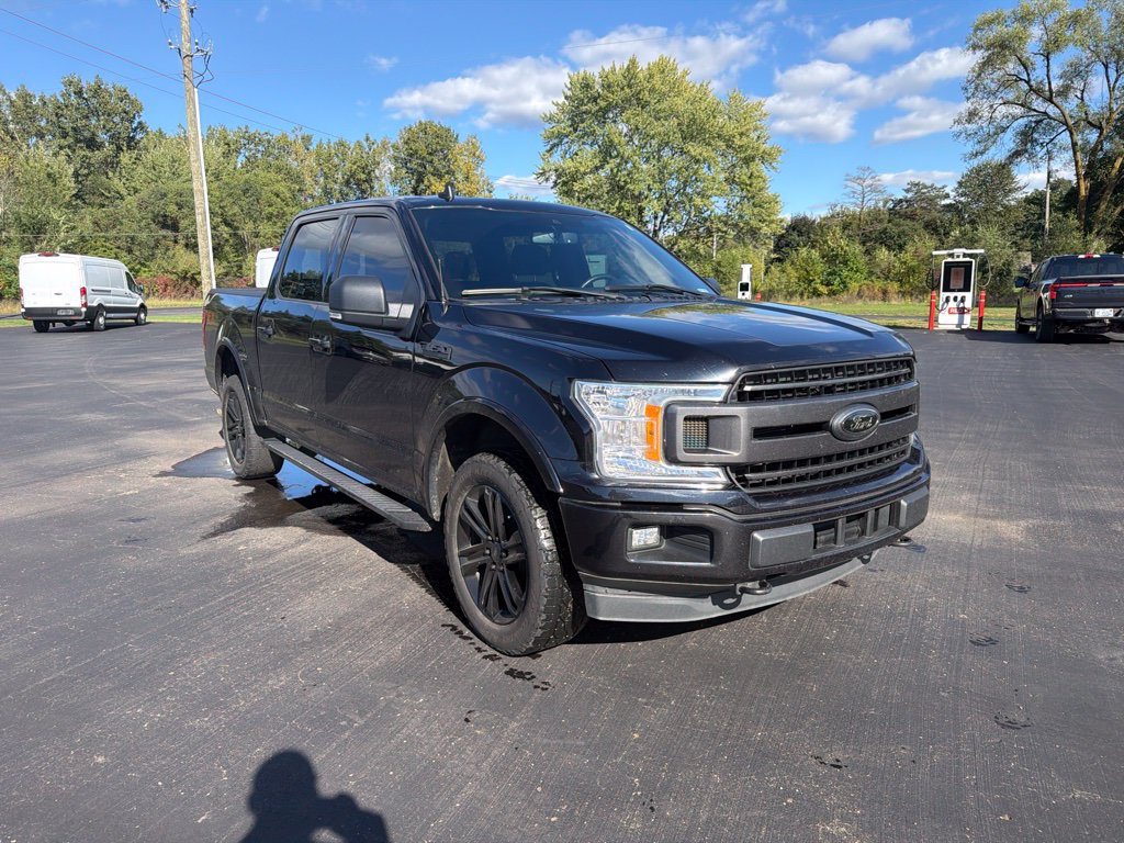 Used 2020 Ford F150 XLT w/ Equipment Group 302A Luxury AWD/4WD image 3
