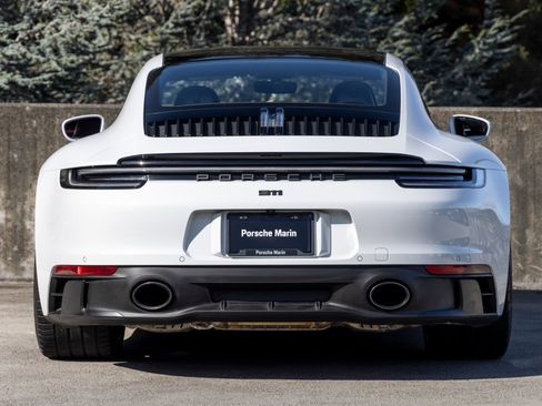 Used 2022 Porsche 911 Carrera GTS RWD image 10
