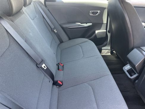 Certified 2025 Kia K4 FWD image 12