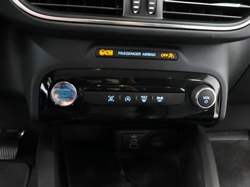 Used 2025 Ford Escape Platinum AWD/4WD image 10