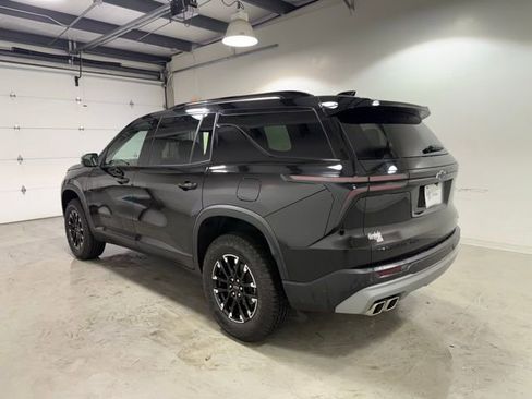 Used 2025 Chevrolet Traverse Z71 w/ Driver Confidence Package image 5