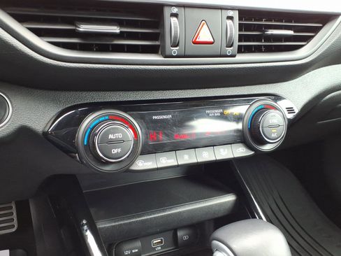 Used 2023 Kia Forte GT-Line FWD image 19