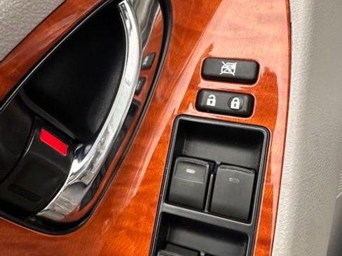 Used 2011 Toyota Camry XLE image 32