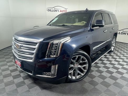 Used 2018 Cadillac Escalade Platinum image 1