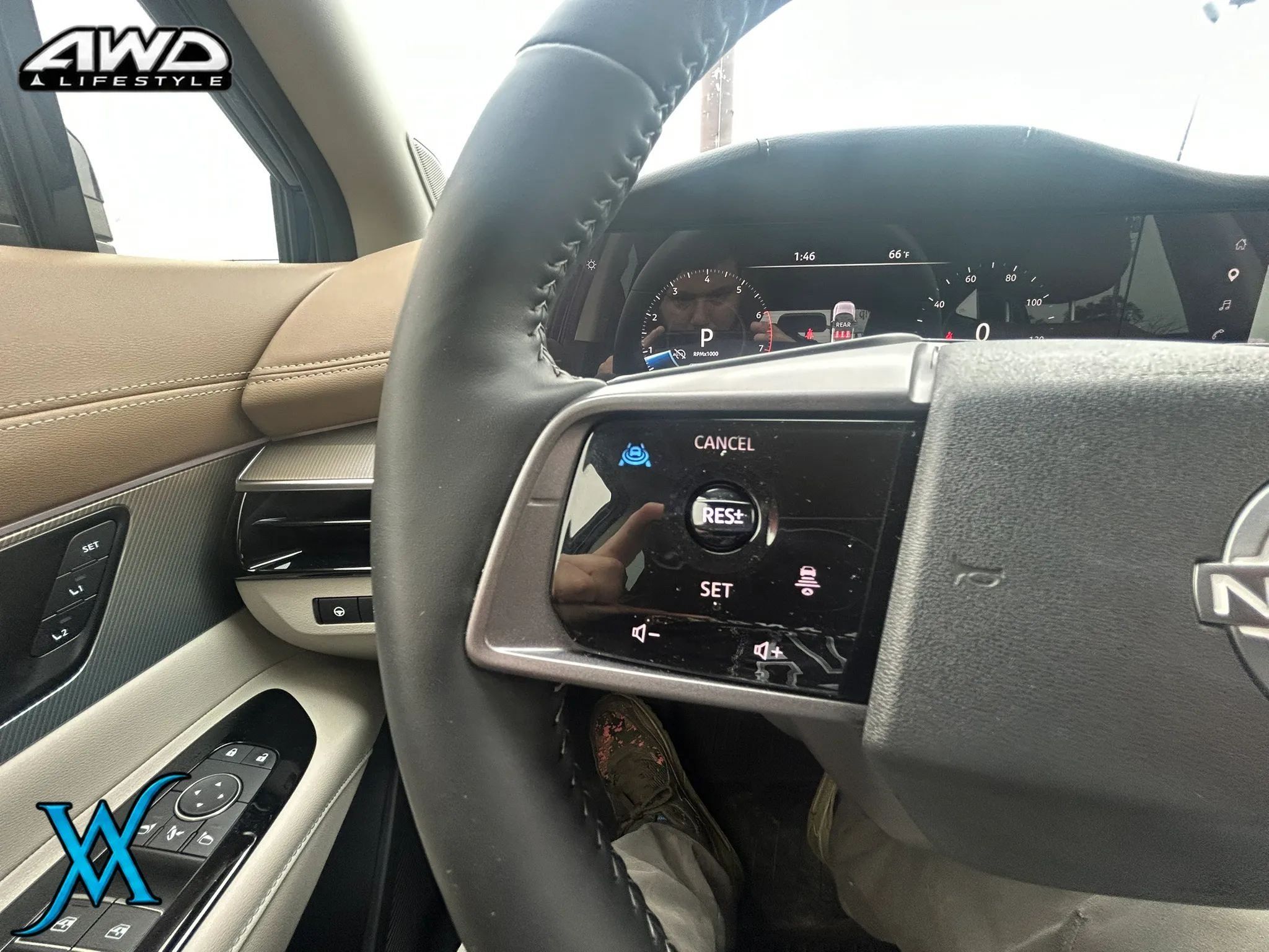 Used 2025 Nissan Murano Platinum AWD/4WD image 33
