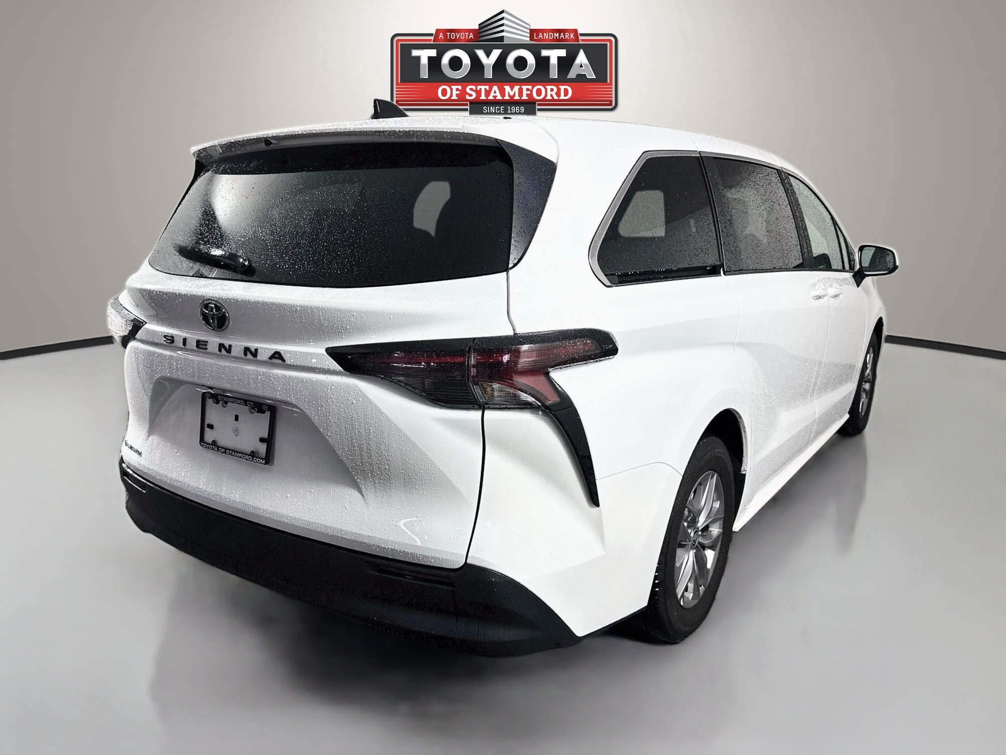 Certified 2026 Toyota Sienna LE AWD/4WD image 7