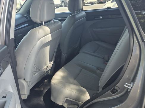 Used 2014 Kia Sorento SX w/ 3rd Row Package FWD image 13
