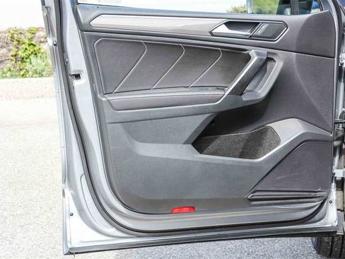 Used 2023 Volkswagen Tiguan SE R-Line image 22