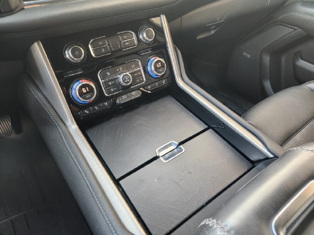 Used 2022 GMC Yukon Denali w/ Advanced Technology Package AWD/4WD image 18