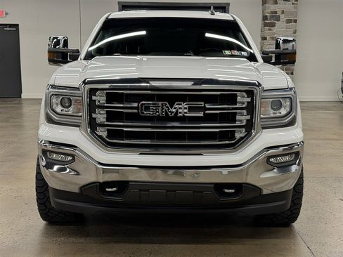 Used 2017 GMC Sierra 1500 SLT w/ Suspension Package, Off-Road image 2