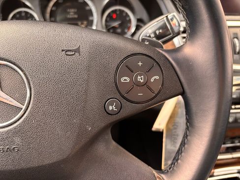 Used 2010 Mercedes-Benz E 350 Sedan image 6