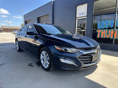 Used 2022 Chevrolet Malibu LT FWD image 2