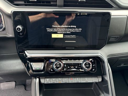 New 2025 GMC Sierra 2500 Denali w/ Denali Reserve Package image 3