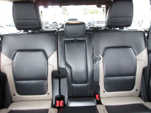 Certified 2024 Ford Bronco Wildtrak AWD/4WD image 24