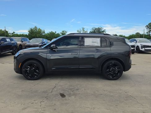 New 2027 Kia EV3 Wind FWD image 4