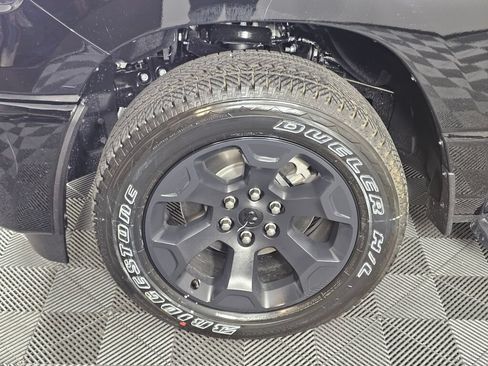 New 2026 RAM 1500 Express AWD/4WD image 10