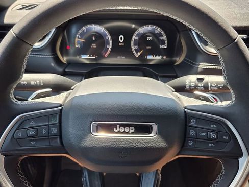 Used 2025 Jeep Grand Cherokee Laredo X w/ Trailer Tow Package image 23