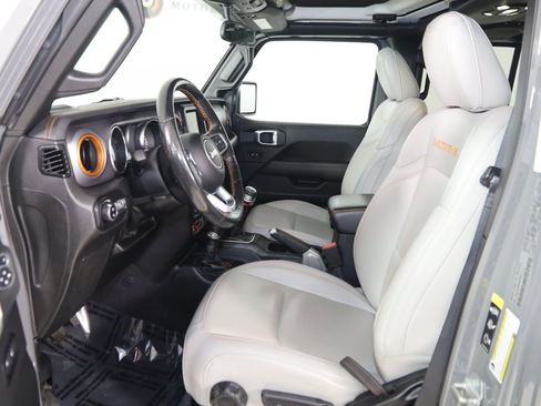 Used 2021 Jeep Gladiator Mojave w/ LED Lighting Group AWD/4WD image 11