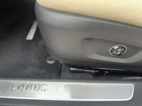 Used 2014 Hyundai Equus Signature image 5