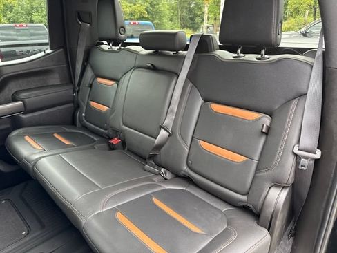 Used 2021 GMC Sierra 1500 AT4 w/ Driver Alert Package II AWD/4WD image 18