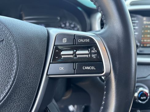 Used 2020 Kia Sorento S FWD image 27