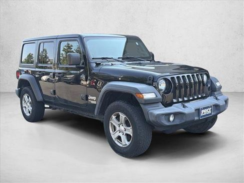 Used 2021 Jeep Wrangler Unlimited Sport AWD/4WD image 3