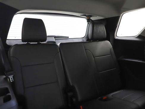 Used 2020 Chevrolet Traverse RS image 13