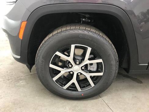 New 2025 Jeep Grand Cherokee L Limited image 51